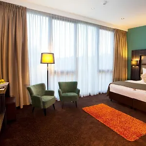 Centro Ayun 3*, Colonia Germania